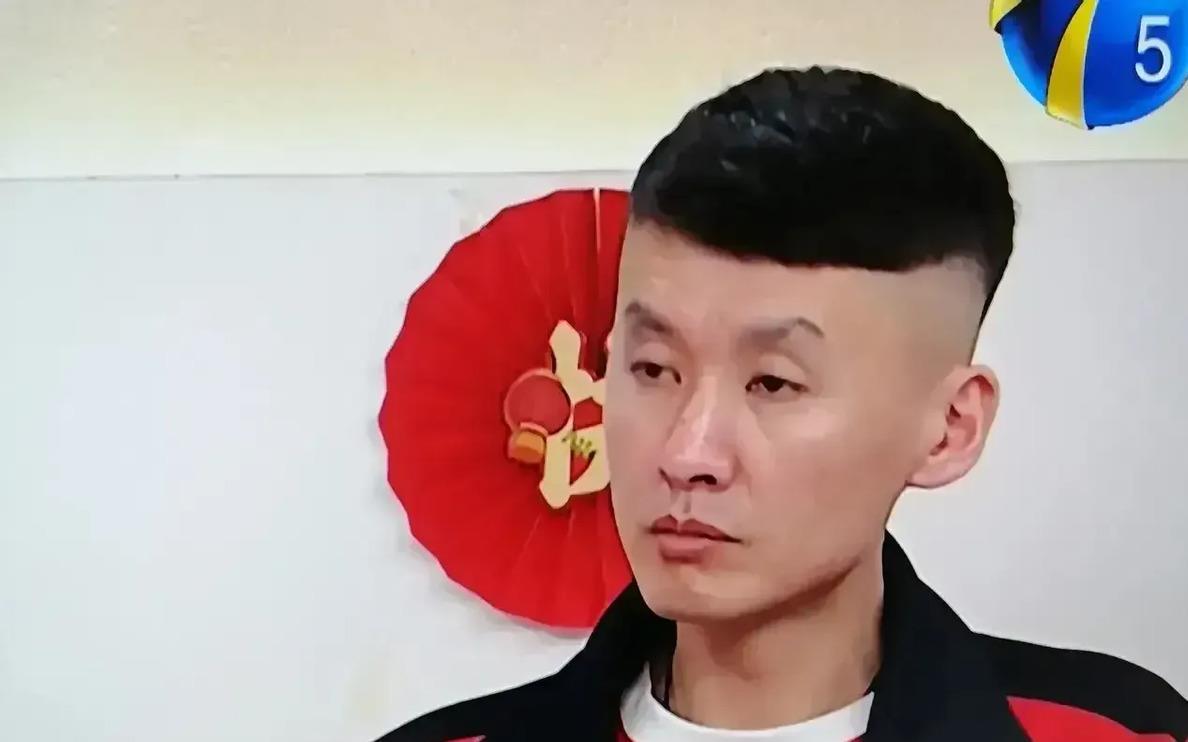 包含G2教练压力巨大！，Doinb遭遇十五持续失利引发球迷热议的词条